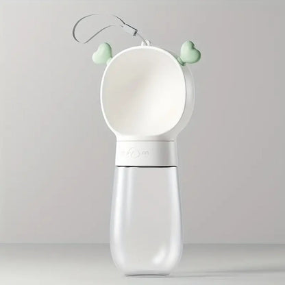 Sven Wasserflasche für Haustiere unterwegs
