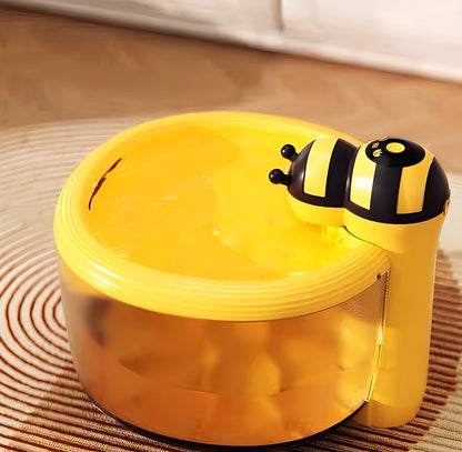 Mara | Haustier-Trinkbrunnen für Hunde und Katzen – Frisches Wasser im Bienen-Design