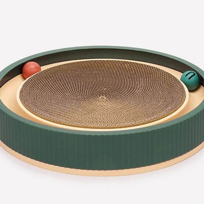 Lena | Kratzspielzeug mit Spielball für Katzen