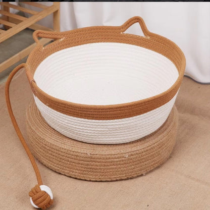 Socks Modernes Katzenbett mit Ohren-Design