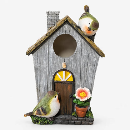 Dekoratives Vogelhaus Mit Bemalten Details