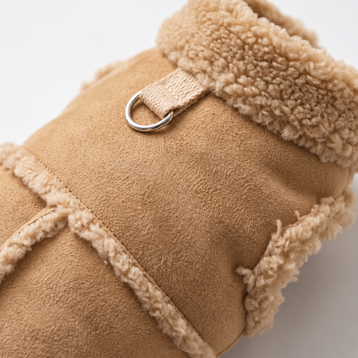 Gefütterter Hundemantel für den Winter mit D-Ring