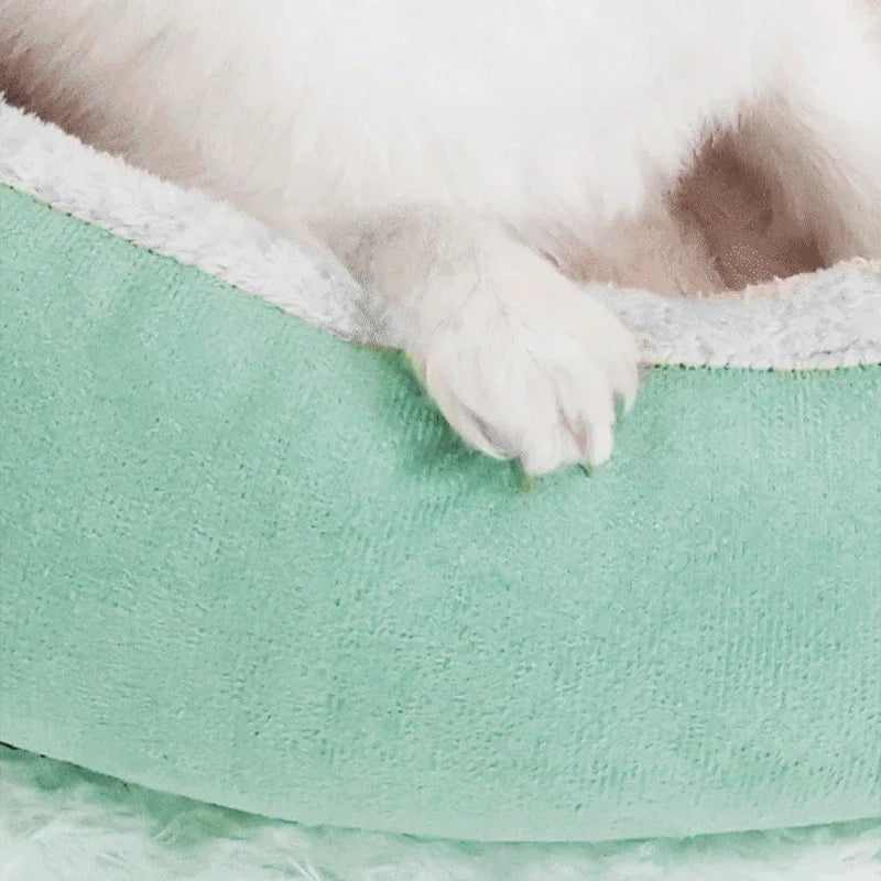 Hundebett rund mit weicher Plüschfüllung für alle Jahreszeiten | SnoozyNest