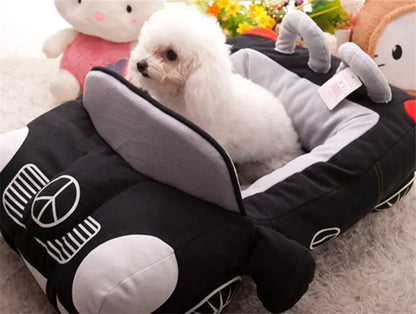 Stormzy Hundebett im Sportwagen-Design
