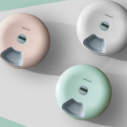 Avabo | Automatischer Futternapf für Haustiere mit digitaler Ausgabe in Farbvarianten